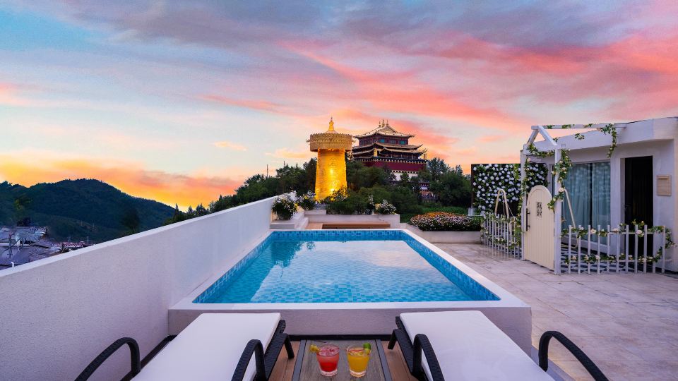 Chantilly Left Bank French Designer Homestay