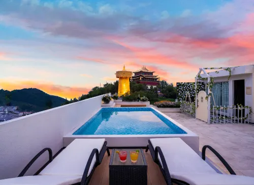 Chantilly Left Bank French Designer Homestay - Pools