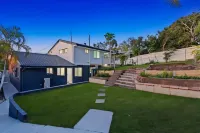 Modern Holland Park Home with Easy City Access