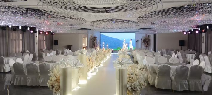 Chifeng Qingcheng Hotel (Weiduoli Wanyuecheng Chifeng South Railway Station) Hotels in Chifeng