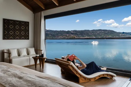 Borei Yunlan Resort Hotel (Lugu Lake Daluoshui Store) Hotels in Ninglang