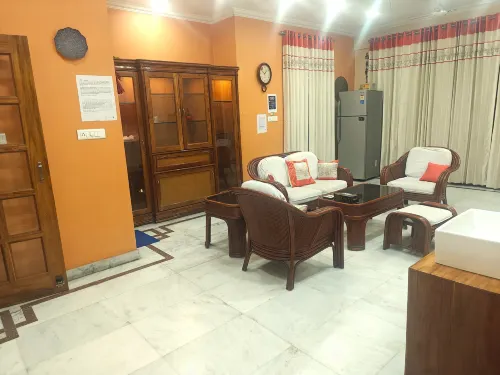 Fully Furnished Ish, Atithya Homestay with Various Amenities in Lucknow, India