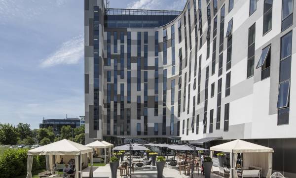 Zijin Hotel Belgrade