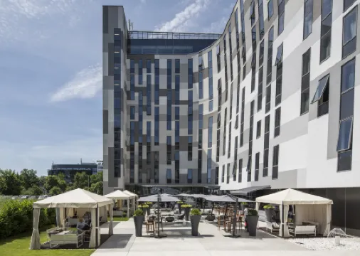 Zijin Hotel Belgrade Отели рядом с достопримечательностью «Земун»