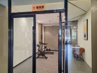 IU Hotel (Caiyun City Branch, Ruili Fortune Plaza) - Gym