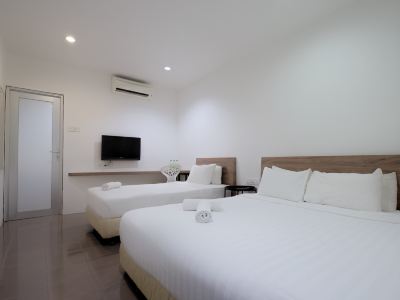 T Hotel Tandop