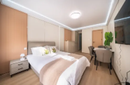 Jian Home Apartment Serviced Apartment (Shanghai Xuhui Jiaoda Store)