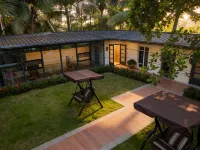 Meiquan Health Hotel (Baoting Yanoda Branch) Hotels in Baoting