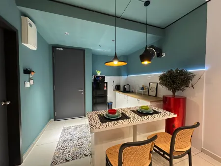 Chill Homestay with Mini Cafeteria at Gamuda Gardens