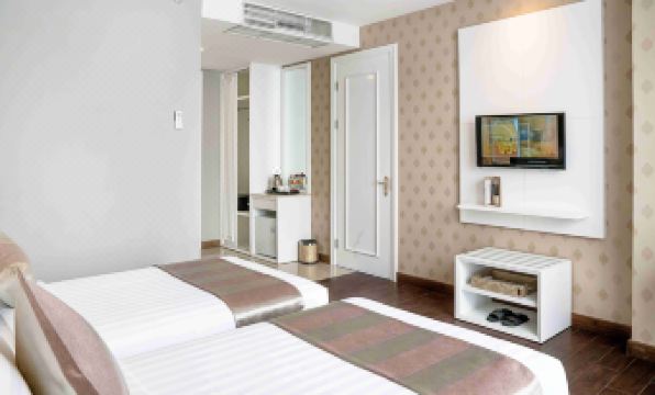 Savero Hotel Depok - Housity