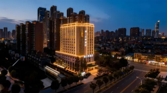 Lan·Yunji Hotel (Wuhan Zoo International Expo Center Branch)​ Hotel in zona Tempio Guiyuan
