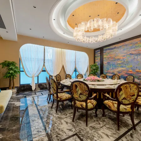 Kai Xuan Men Grand Hotel