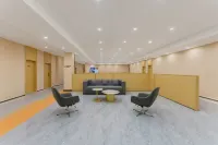 Yisen Light Luxury Hotel (Shenyang Zhongjie Imperial Palace Joy City)