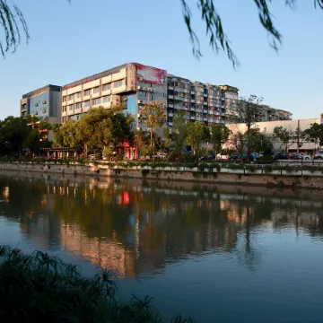 Hongfeng Hotel (Fuzhou Railway Station East Gate Subway Station)