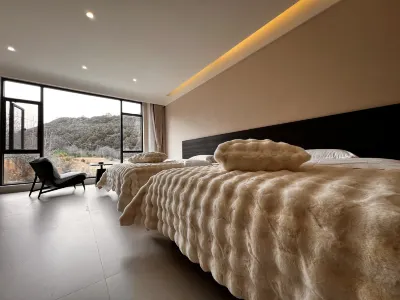 Coco Hotel Отели в г. 
