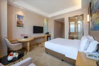 Huayue E-Sports Hotel (Wenzhou South Railway Station)