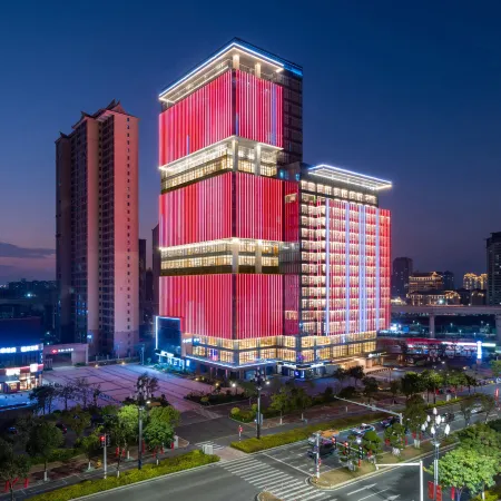 Howard Johnson Hotel (Maritime Silk Road Art Park) Отели в г. Хуянь