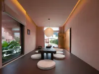 Yueqi Bay Homestay (Wanning Riyue Bay) 완닝 호텔