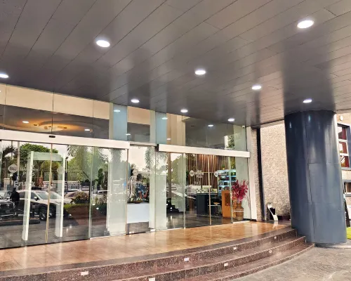 Best Western Plus Elomaz Hotel Hotels in Asaba