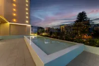 Bo'erman Hot Spring Hotel (Kunming Railway Station Shuangqiao Night Market Branch）