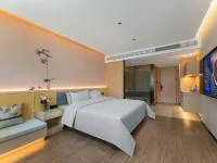Jingcadia Hotel (Guilin Qixing Park Two Rivers and Four Lakes) Hotels in Guilin