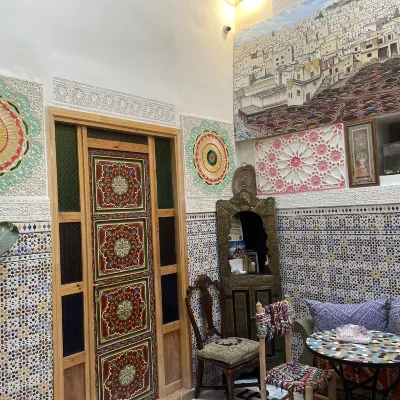 Riad La Mentha Elegant Boutique Riad Panoramic Terrace & Local Experience Hotels near Al Attarine Madrasa