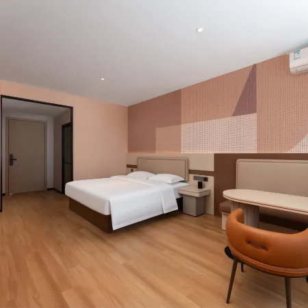 Holiday Lanting · LUXE Smart Audio-visual Designer Homestay