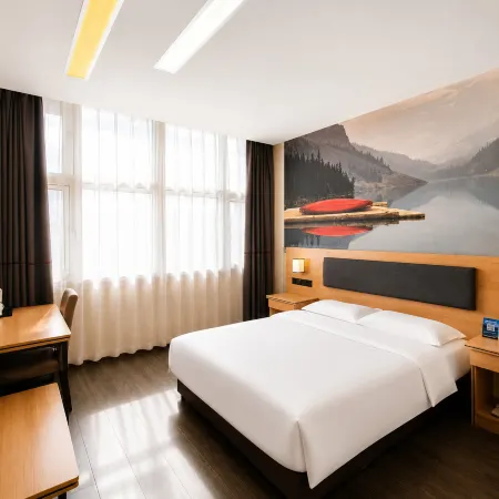 Ulanqab Huaxin Premium Hotel (Jining South Railway Station)
