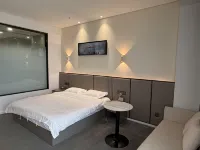 Xinyi Qipan Airport Training Center Hotels in Xinyi