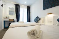 Coral Reef Holidays - balcony