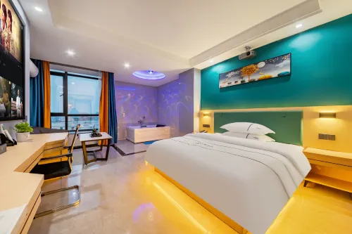Qingfeng Zhixiang Boutique Stay (Gurao Hexin Plaza)