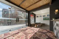 Chayu Panda Hotel (Siguniang Mountain Changping Valley) - balkon
