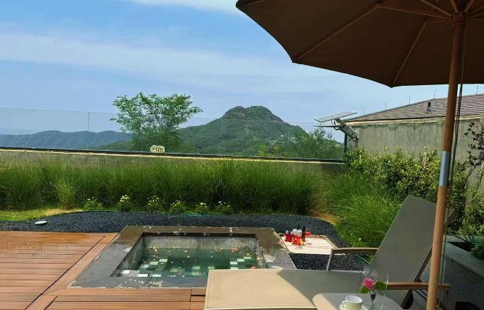 Yingying Mountain House B&B