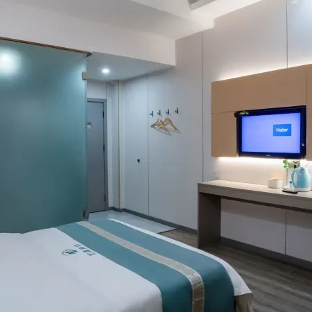Cangxi Hongxin Hotel