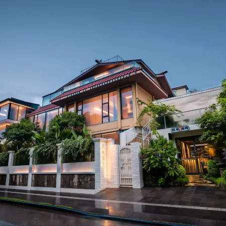 Beside River Inn(Guilin li River City Center Branch) Отели рядом с достопримечательностью «Парк Fuboshan»