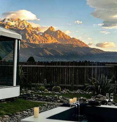 Luxcreek Space Pod | Enjoy Snow Mountain Sunrise View · Private Hot Spring · Vacation Homestay - Varme kilder