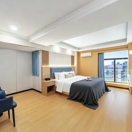 Yixuan Hotel (Maoming Cuihui Building Branch)