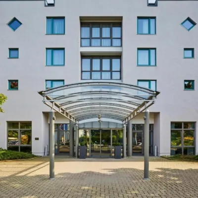 Sunday Hotel Hannover（漢諾威飯店） 安德爾登附近的飯店