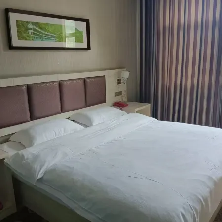 Baokang Jiayuan Grand Hotel