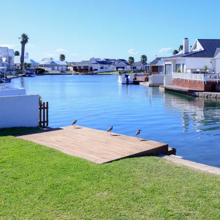Domingo On The Marina