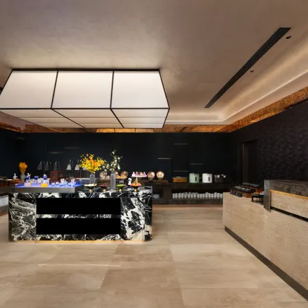 Rezen Longzhang Hotel (Harbin Central Street)
