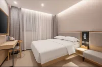 Yixin Hotel (Shanghai Pudong New International Expo Center Dongming Road Subway Station) - 2-Star
