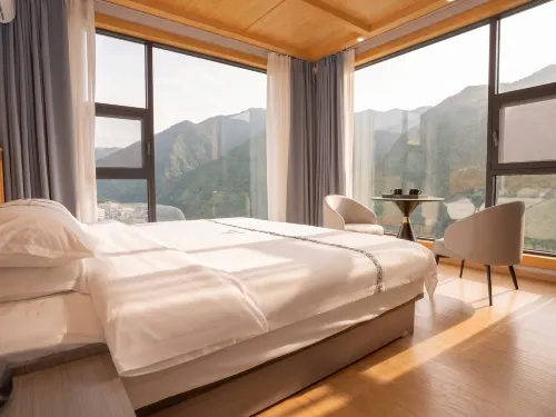 Taxun Boutique Scenic Homestay (Siguniang Mountain Scenic Area) - balkon