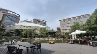 Zhongwei Yunhua Grand Hotel - Mountain View