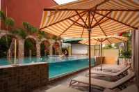 Pu'er Anadu Rainforest Hotel - ที่มีฟิตเนส