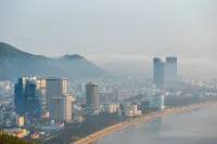 FLC Sea Tower Quy Nhon Luxury Apartment - Kolam Renang