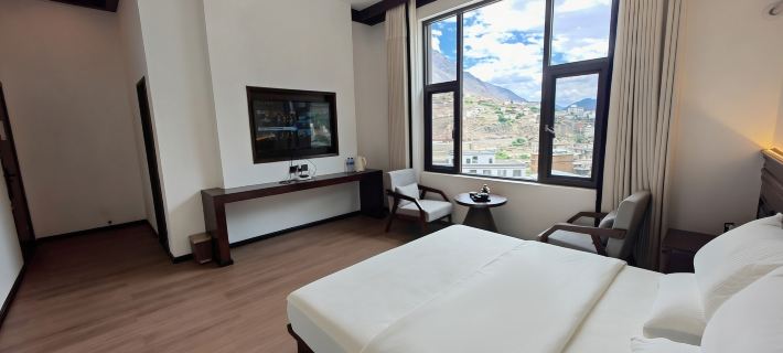 Deqin Zongyam Mountain Residence Hotels in Deqin