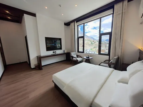 Deqin Zongyam Mountain Residence - 2 ดาว