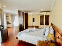 Scarlet Sails Resort - piscina