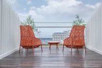 Yantai TONG PAI Hotel（Yantai Station Chaoyang Street Branch)